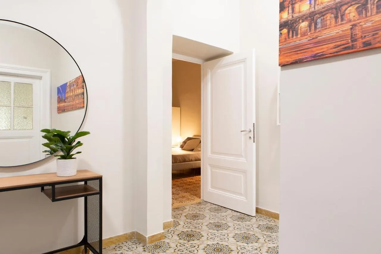 Apartment A Un Passo Dal Colosseo Rome