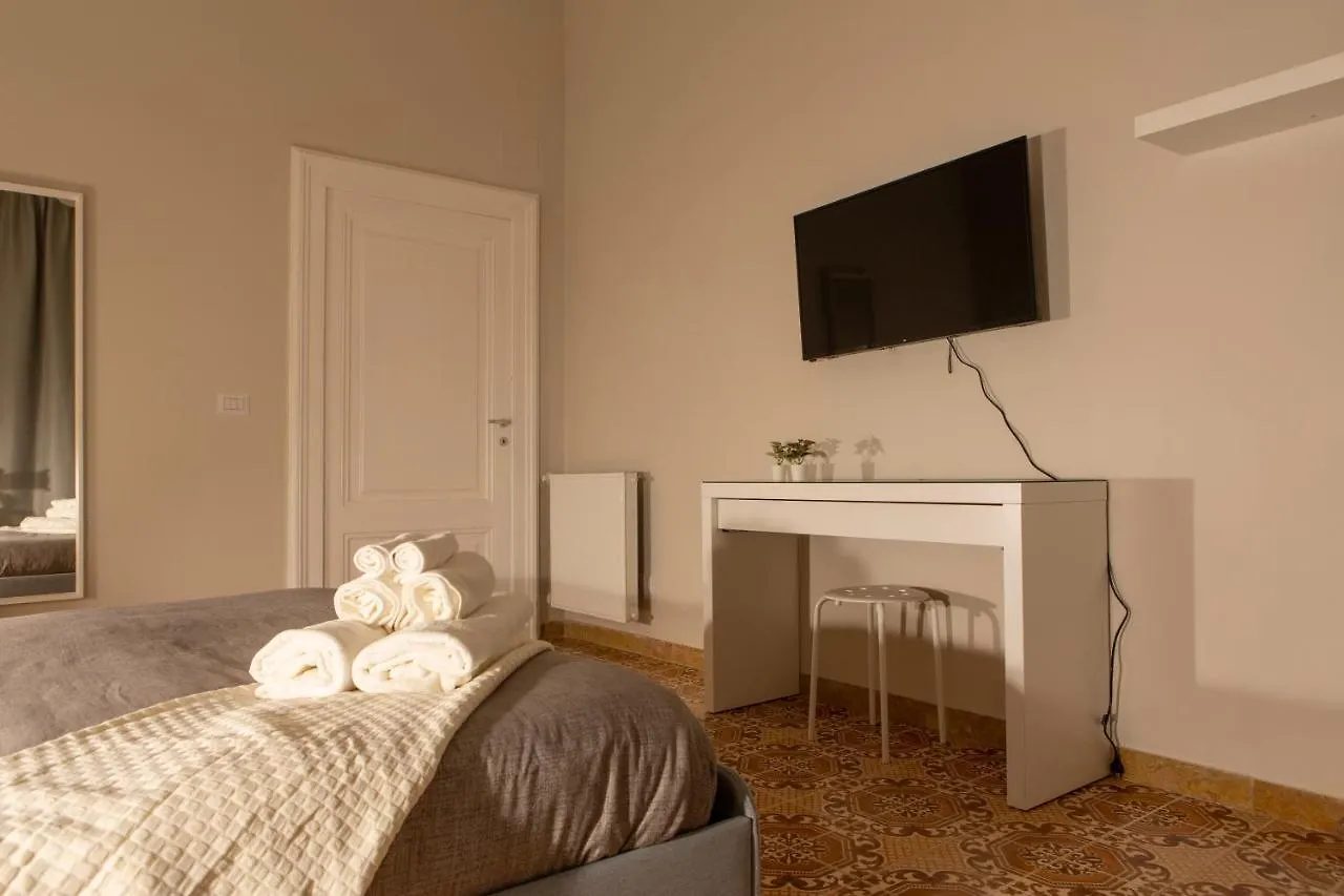Apartment A Un Passo Dal Colosseo Rome Italy